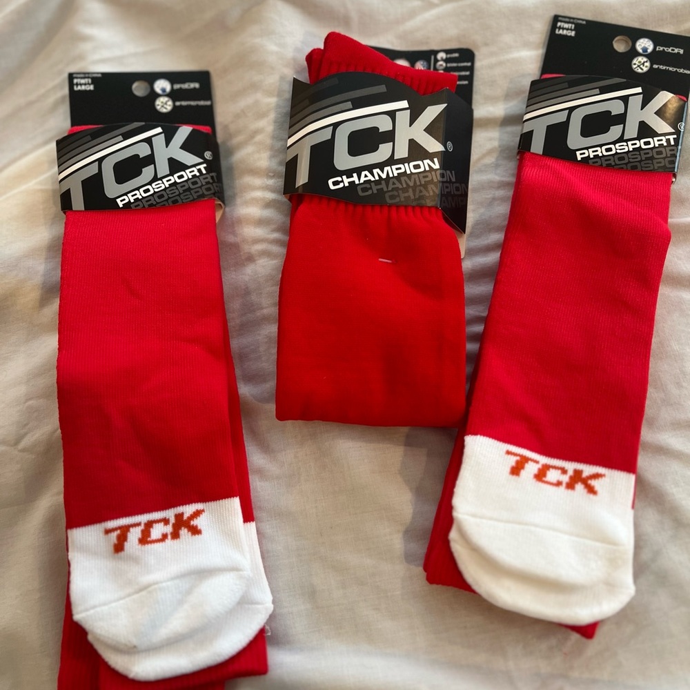 Men’s TCK scarlet baseball socks!  Size large 3 pair.